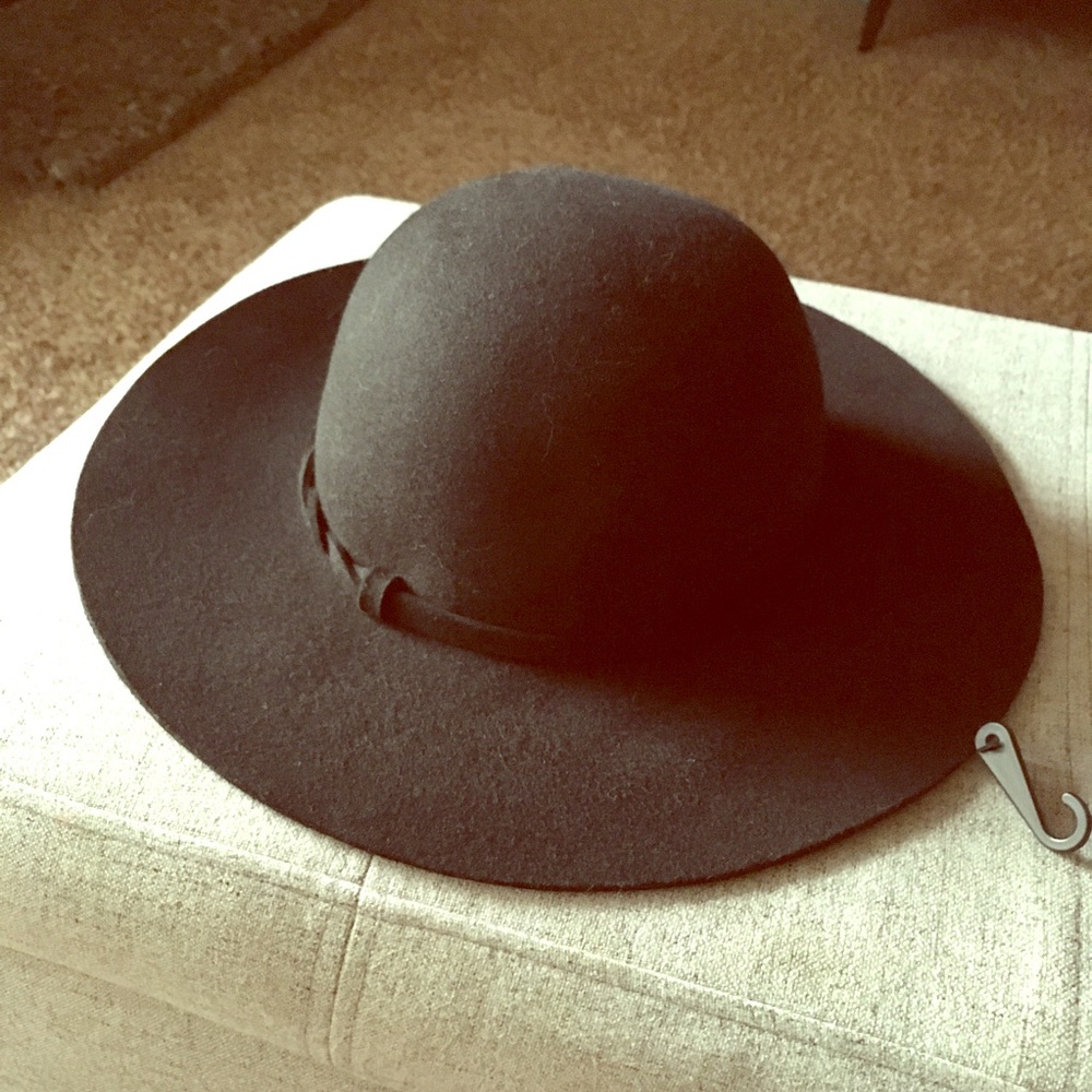 Apt 9 Adjustable Woman’s Hat